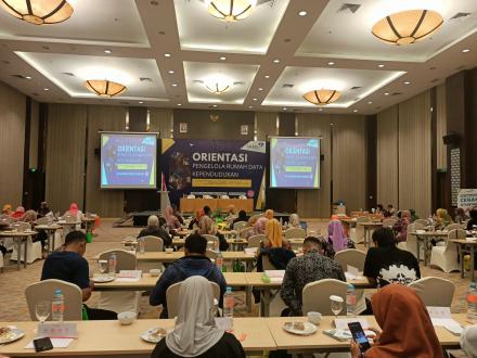 ORIENTASI PENGELOLA RUMAH DATA KEPENDUDUKAN