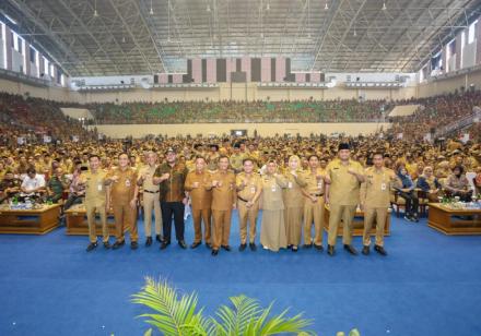 KEGIATAN SEKOLAH ANTI KORUPSI BAGI KEPALA DESA SE JAWA TENGAH